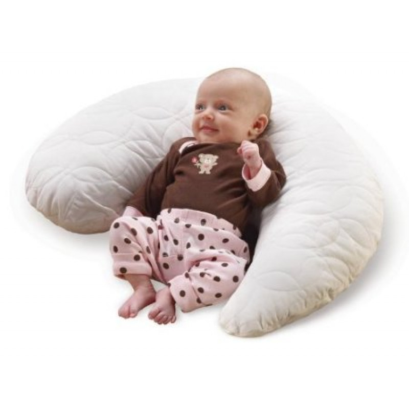 Со скольки спать на подушке ребенку. Подушки для новорожденных под голову. Подушка для 2 месячного ребенка. Подушечка для младенца для головы. Ребенок 10 месяцев и подушка.