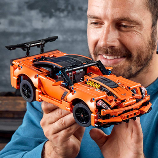 LEGO Technic Chevrolet Corvette ZR1 Building Kit, 2019 (579 Pieces)