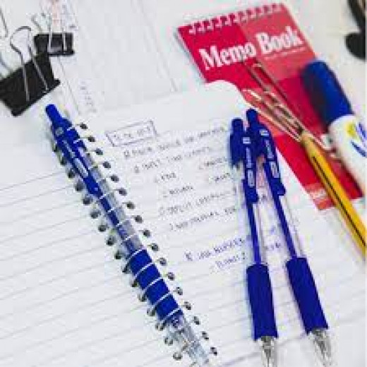 قلم أزرق قابل للسحب بمقبض مجموعة من 4 اقلام من بازيك
