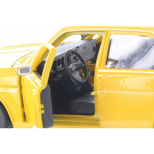 Maisto 1971 Datsun 510, Scale 1:24, Yellow Color