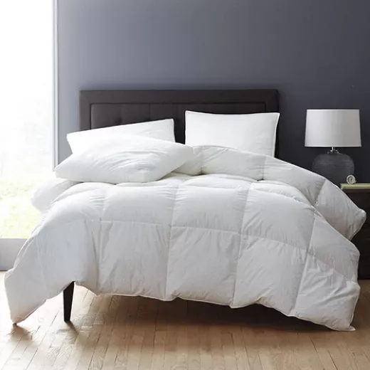 Nova Down Alternative Comforter, Size 220x240, White Color